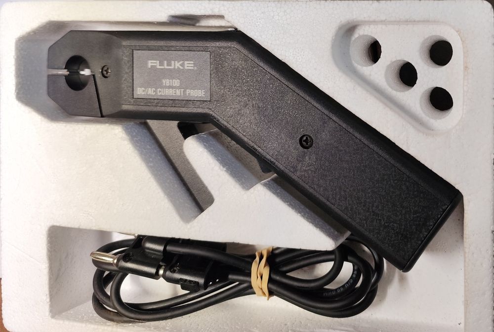 токова скоба (current probe) модел Fluke Y8100 DC/AC Current Probe, за