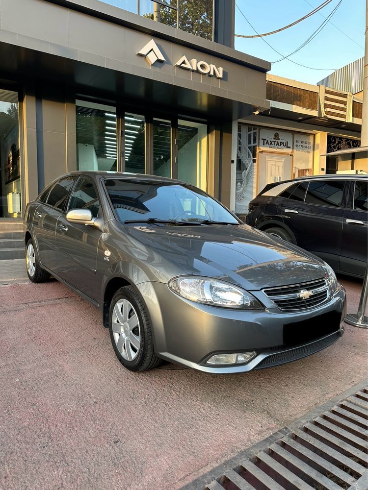 Chevrolet Gentra (1 позиция)