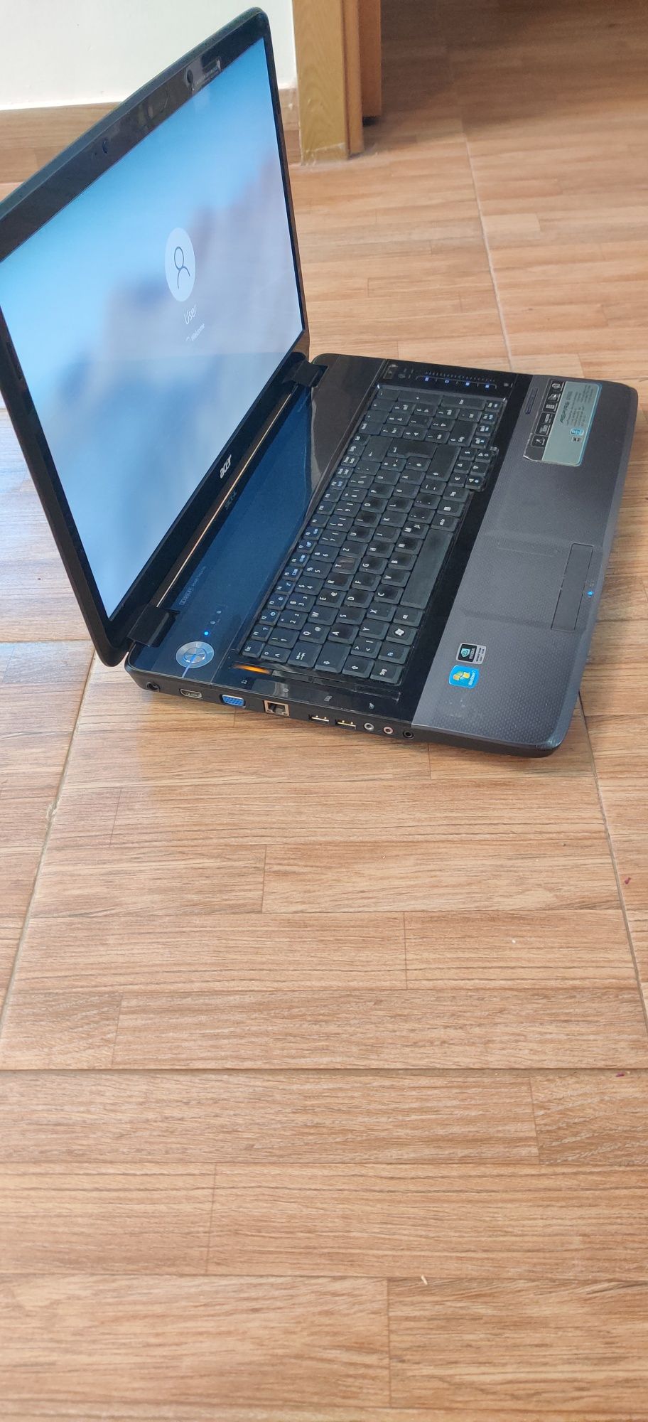 Acer Aspire 18.4 inch