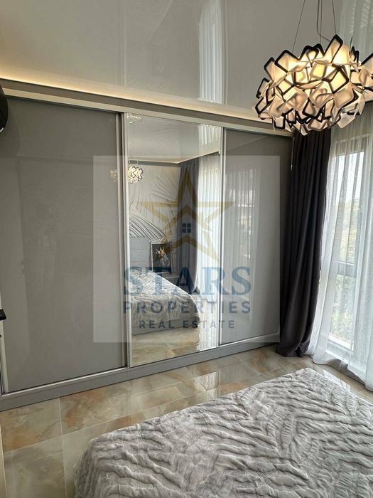 Продава се Двустаен апартамент в Варна, Бриз - 65 кв.м за 3354 €/кв.м - Снимка #4