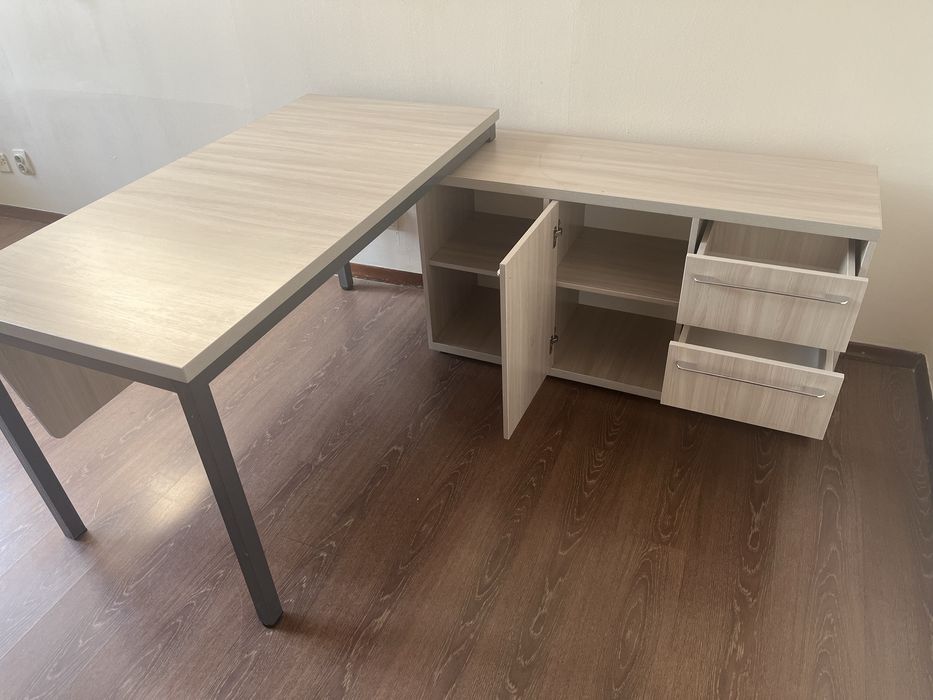 Офисные мебели на продаже!