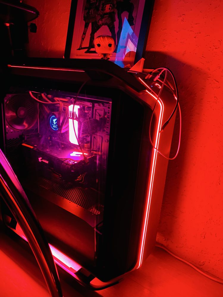 Продавам видео карта 2080 super aorus
