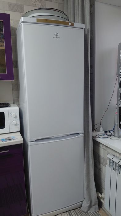 Продам холодильник