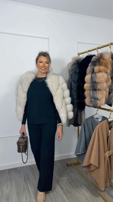 Costum doua piese casual mix lana cu tricotaj potrivit sezonului rece