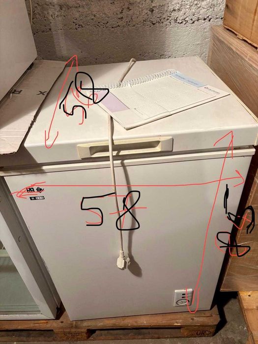 vand congelator de mici dimensiuni perfect functional
