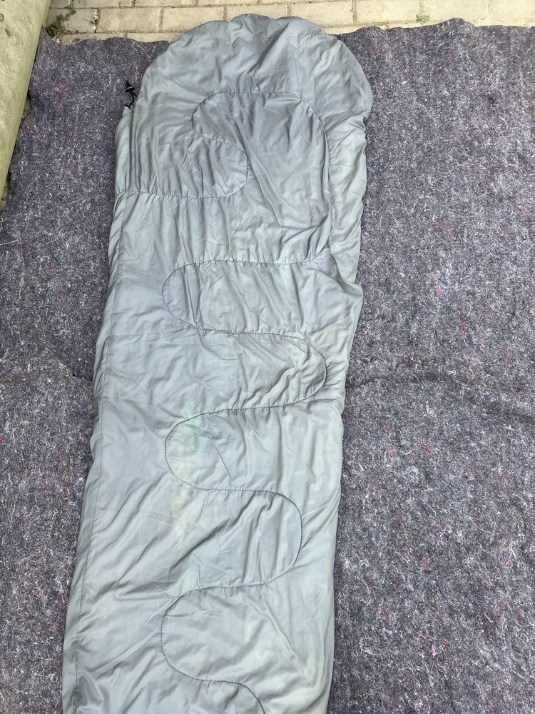 sac de dormit (tip mumie)