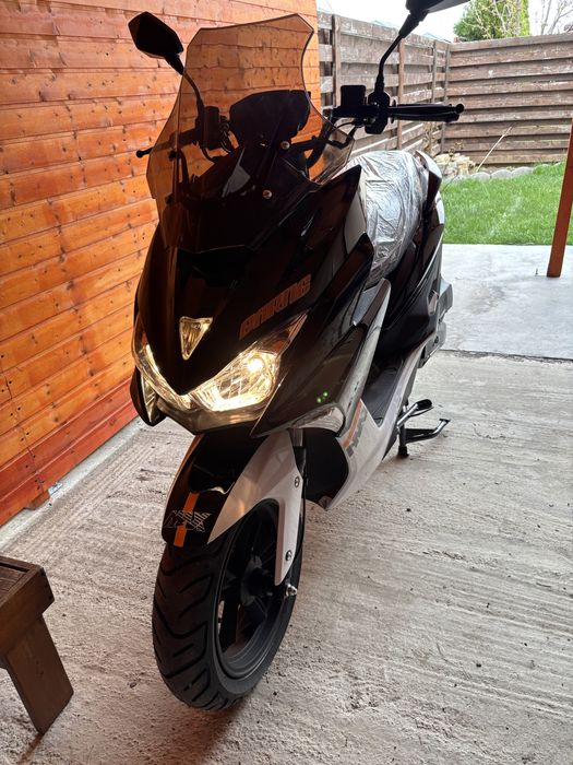 Scuter 125 benzina