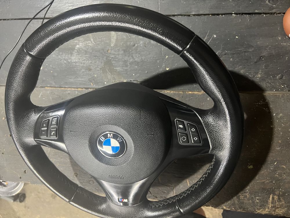 М волан БМВ Е90 Е91 Е92 Е93 Е81 Е82 Е87 Е88 M volan bmw