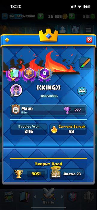 Продам аккаунт clash royal, 9000 кубков, со значком 9 лет игры