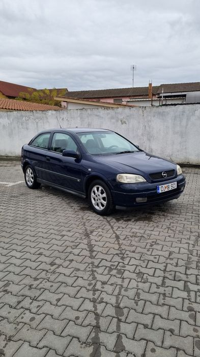 Vând Opel astra g
