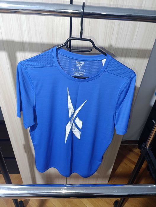 Спортни горни дрехи Reebok