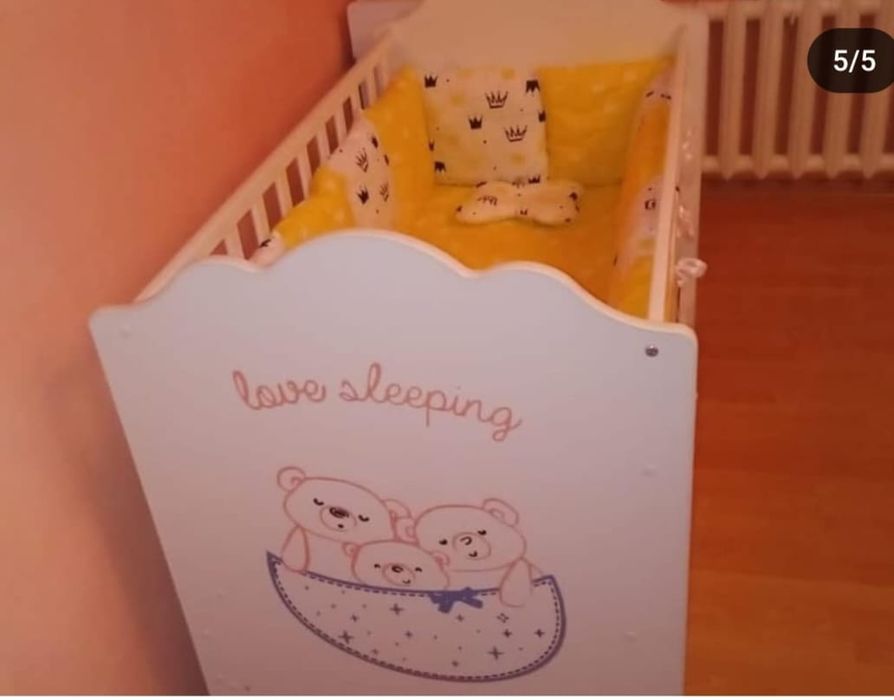 Продам детскую кроватку с матрасом и бортиками и детский стул