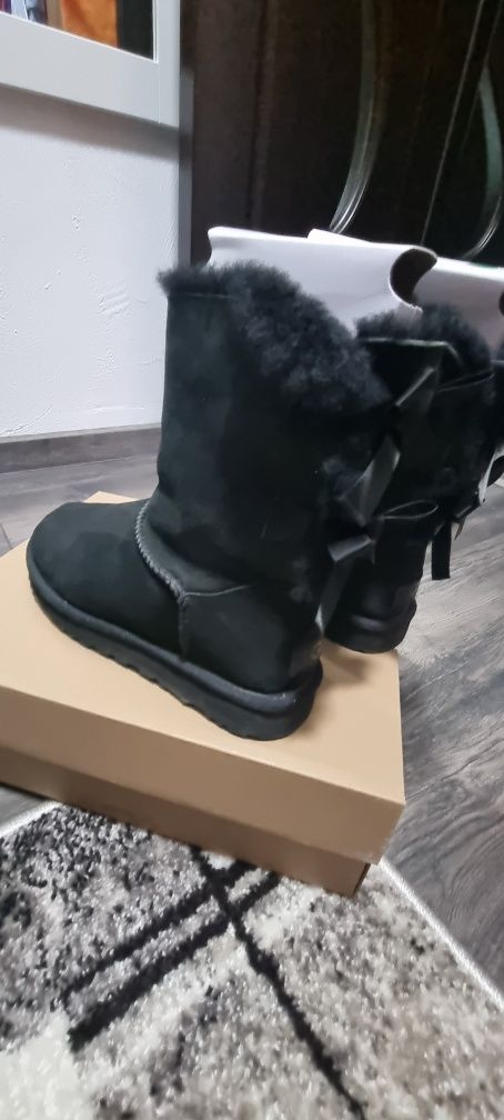 UGG originale marimea 38