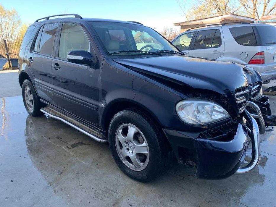 Dezmembrez mercedes ml w163 ml 27 cdi 160.000 OM612/