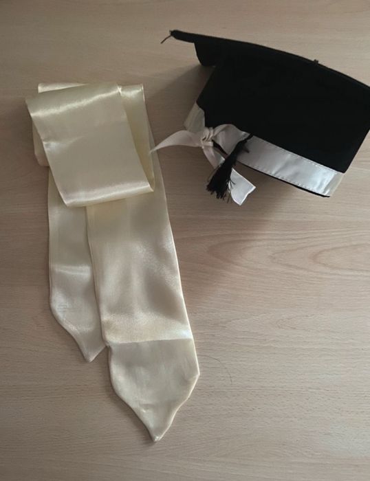 Robe și toci absolvire
