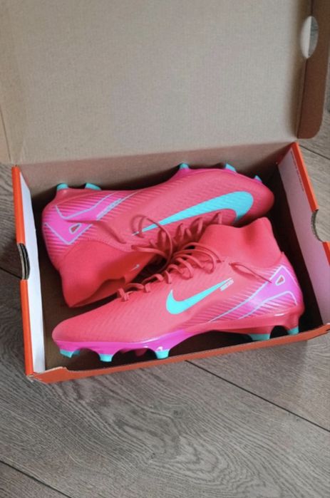 Ghete fotbal Nike performance ZOOM 10