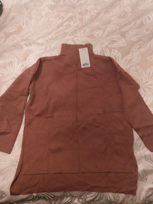 Новые синие кофты и новые шапки