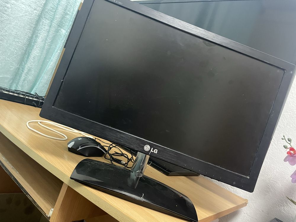 Продам компьютер почти игровой