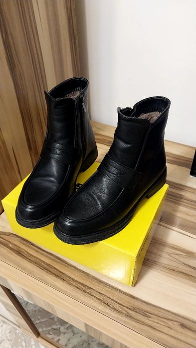 Женские зимние сапоги р.37