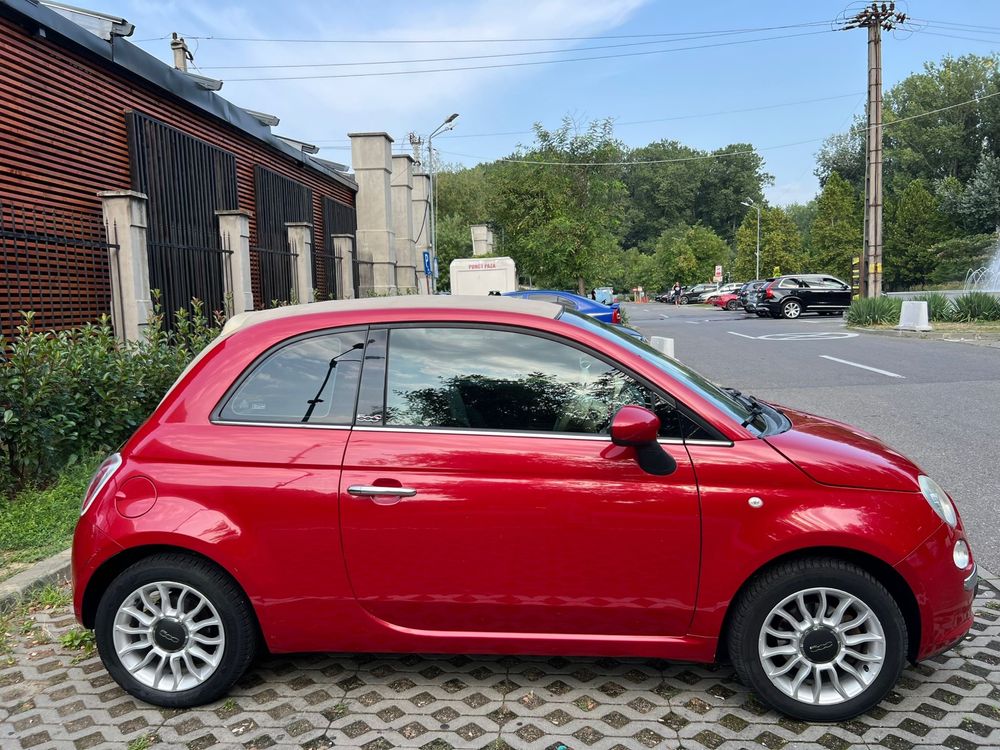 Vand Fiat 500 rosu decapotabil