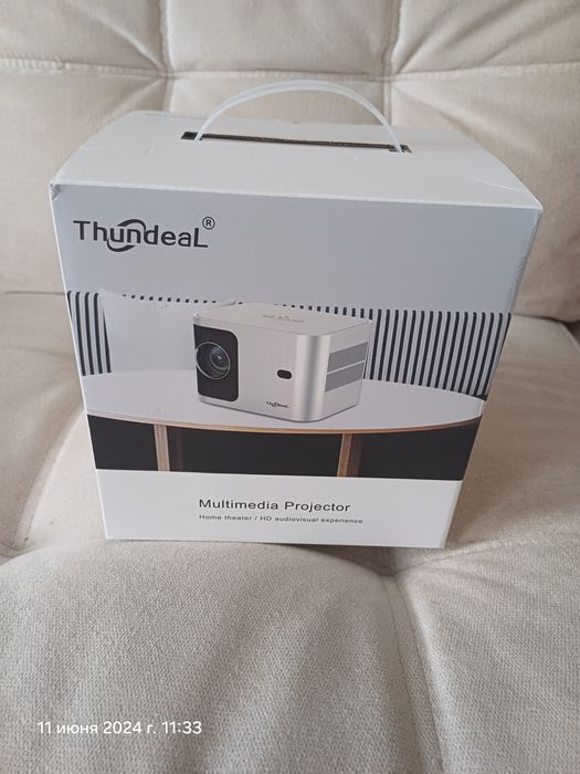Проектор проектор ThundeaL TD91 HD