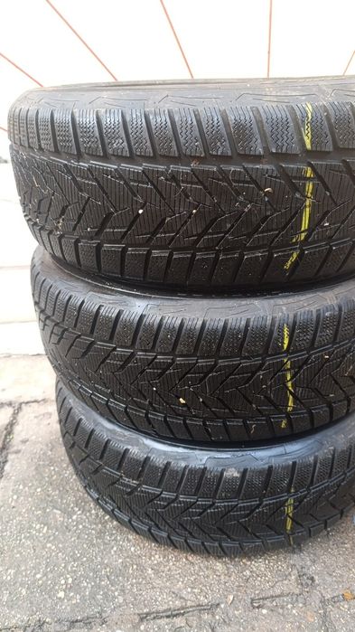 Anvelope iarna 215/50R17