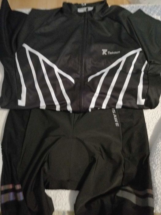 Costum ciclism, pantoni si bluza