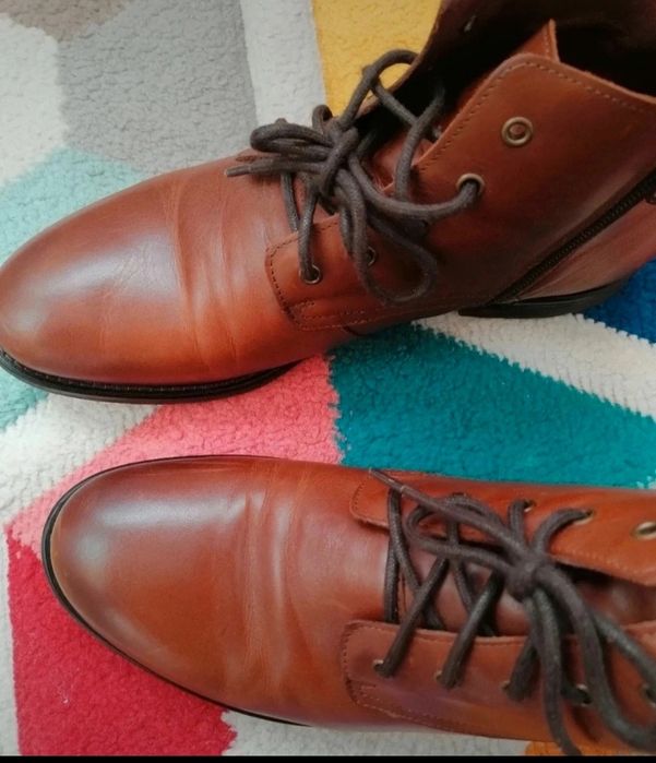 Ghete piele mărimea 43, cu interiorul de 27.5 cm