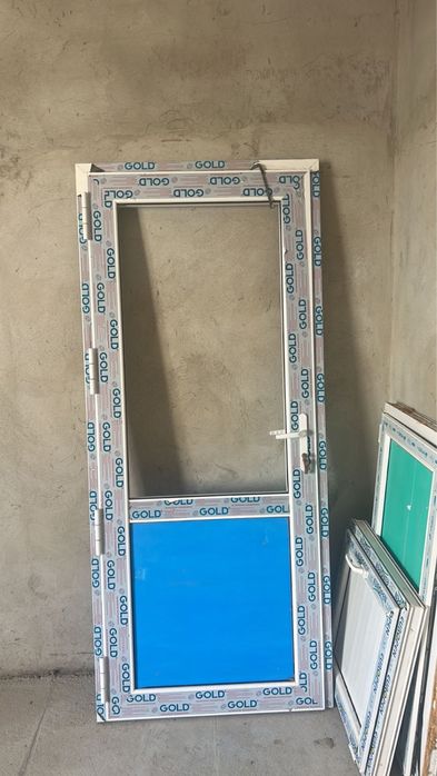Бу шифер, бу ағаш есік, бу қаңылтыр, темір решетка
