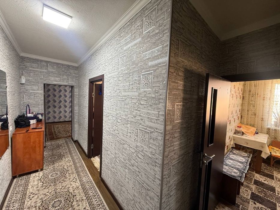 "Sergili" sputnik 16a 2 Xonali uy sotiladi!!