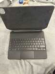 Husa cu tastatura magic keyboard 12.9 inch