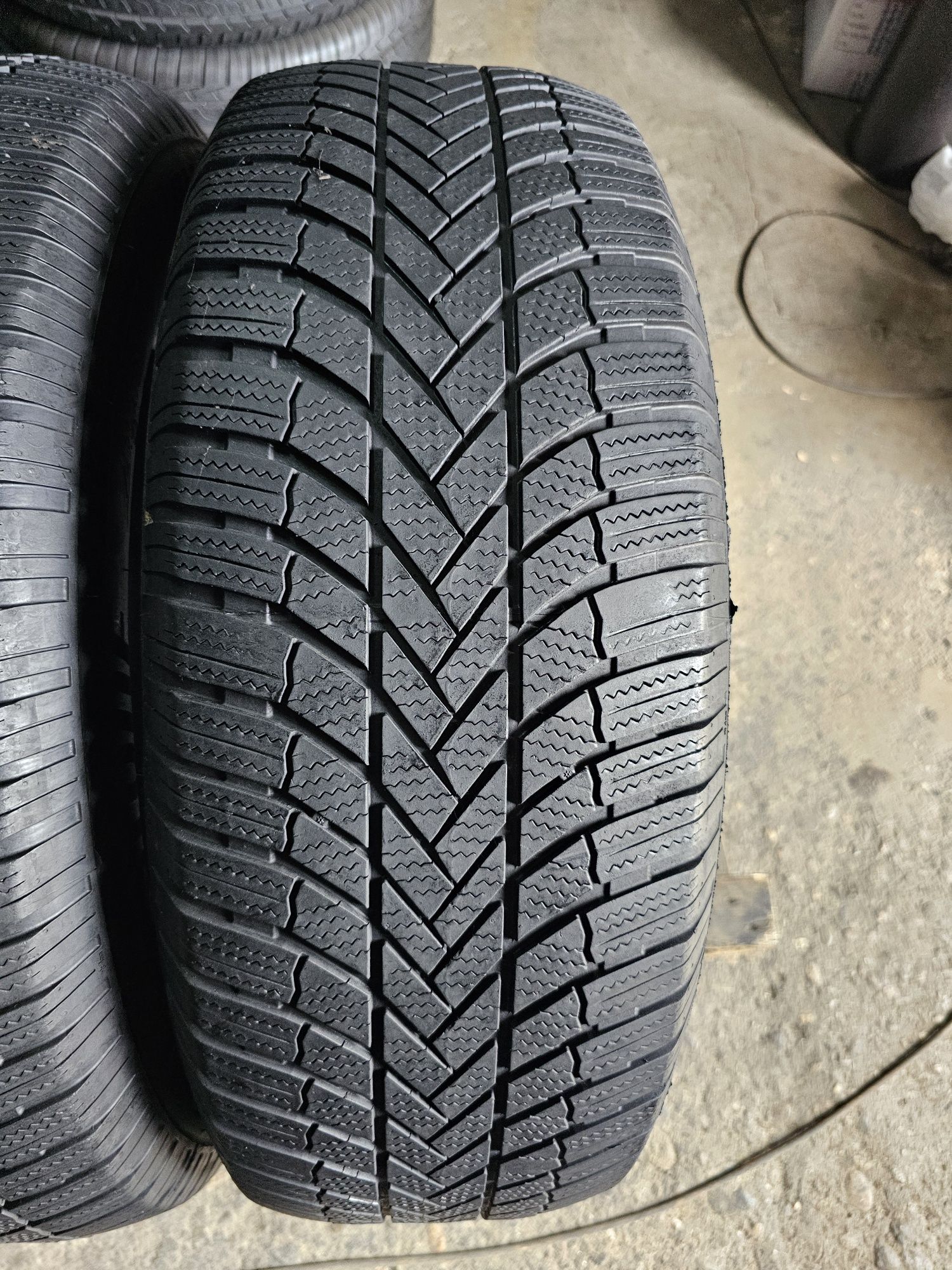 2 anvelope iarna 255 65 17 Bridgestone 2020