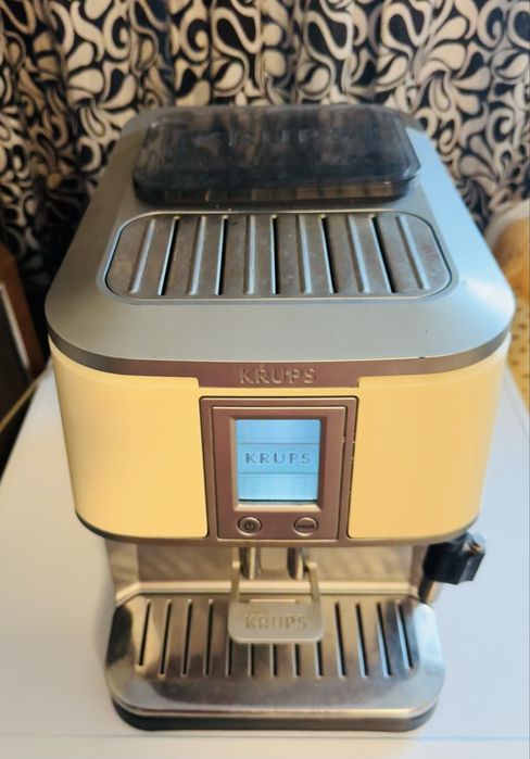 Кфе-робот KRUPS.