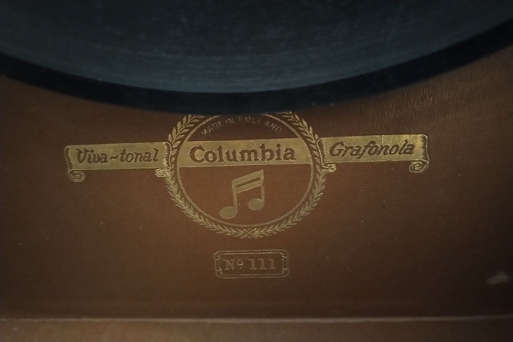 Vintage Gramophone Portable Columbia Viva-Tonal Grafanola No 111