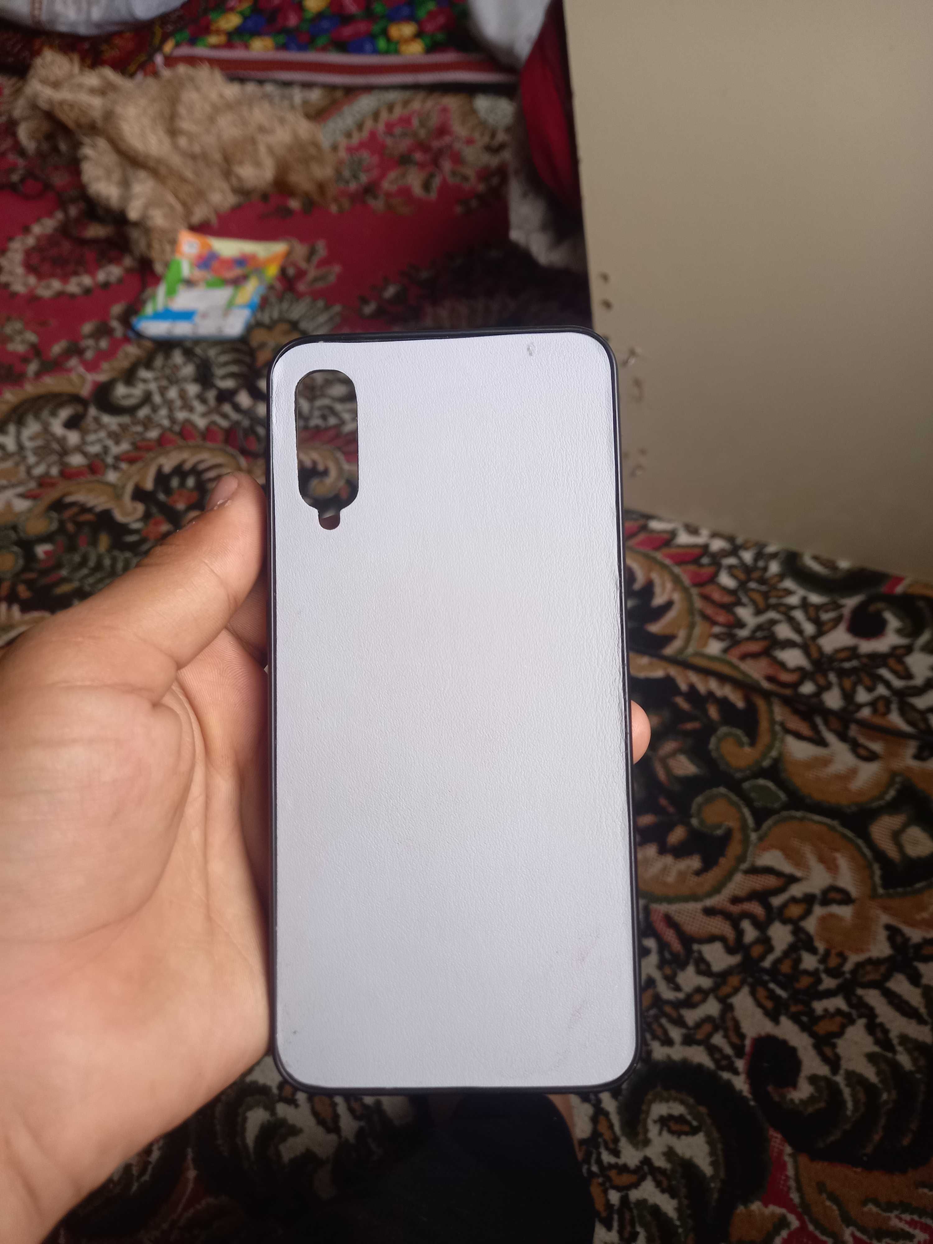 Samsung A30 telefoni