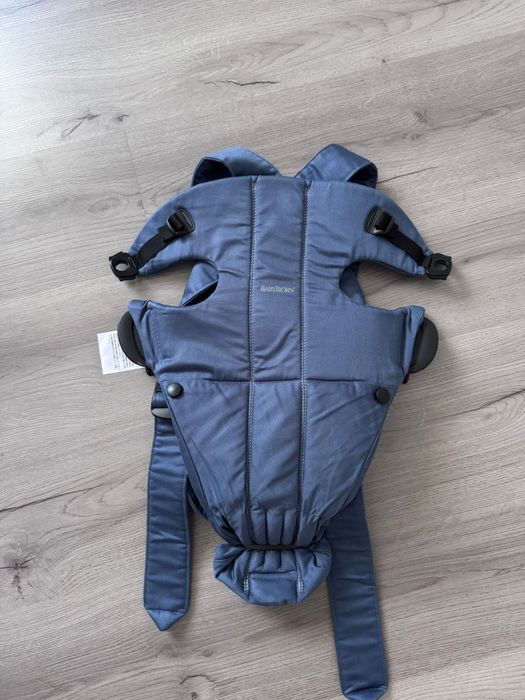 Vând Marsupiu Baby Bjorn