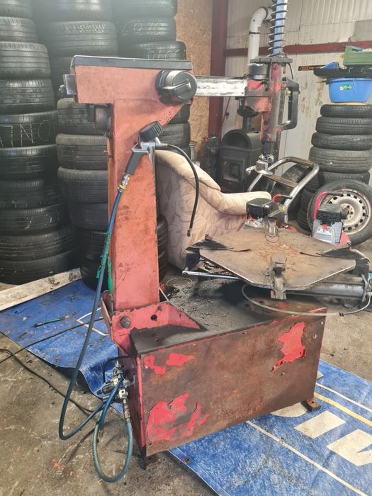 Aparat dejantat*220w* 1000 lei*