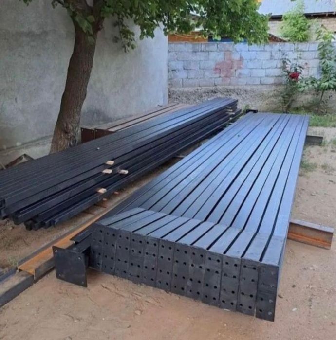 Vând structura metalică 10x25