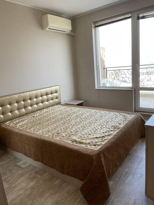 Дава се под наем Тристаен апартамент в Бургас, Зорница - 120 кв.м за 867 € - Снимка #3