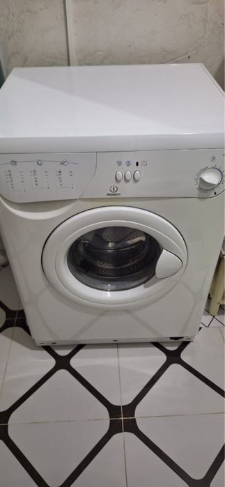 Продам стиральную машину