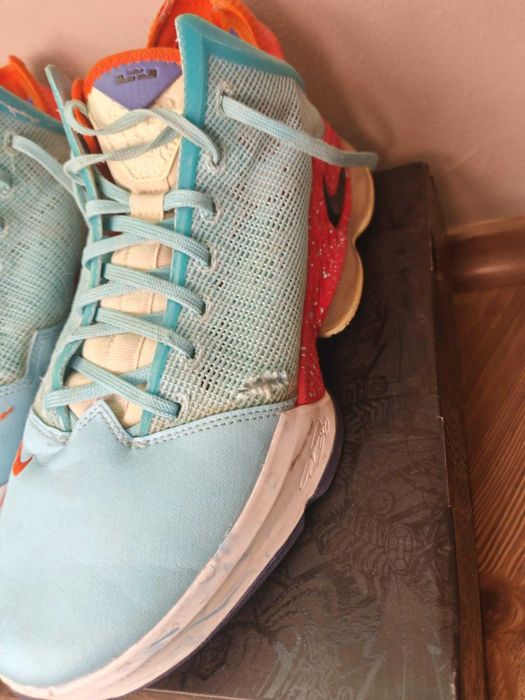Баскетболни обувки LEBRON 19 LOW