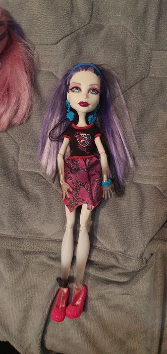 Păpuși Monster High
