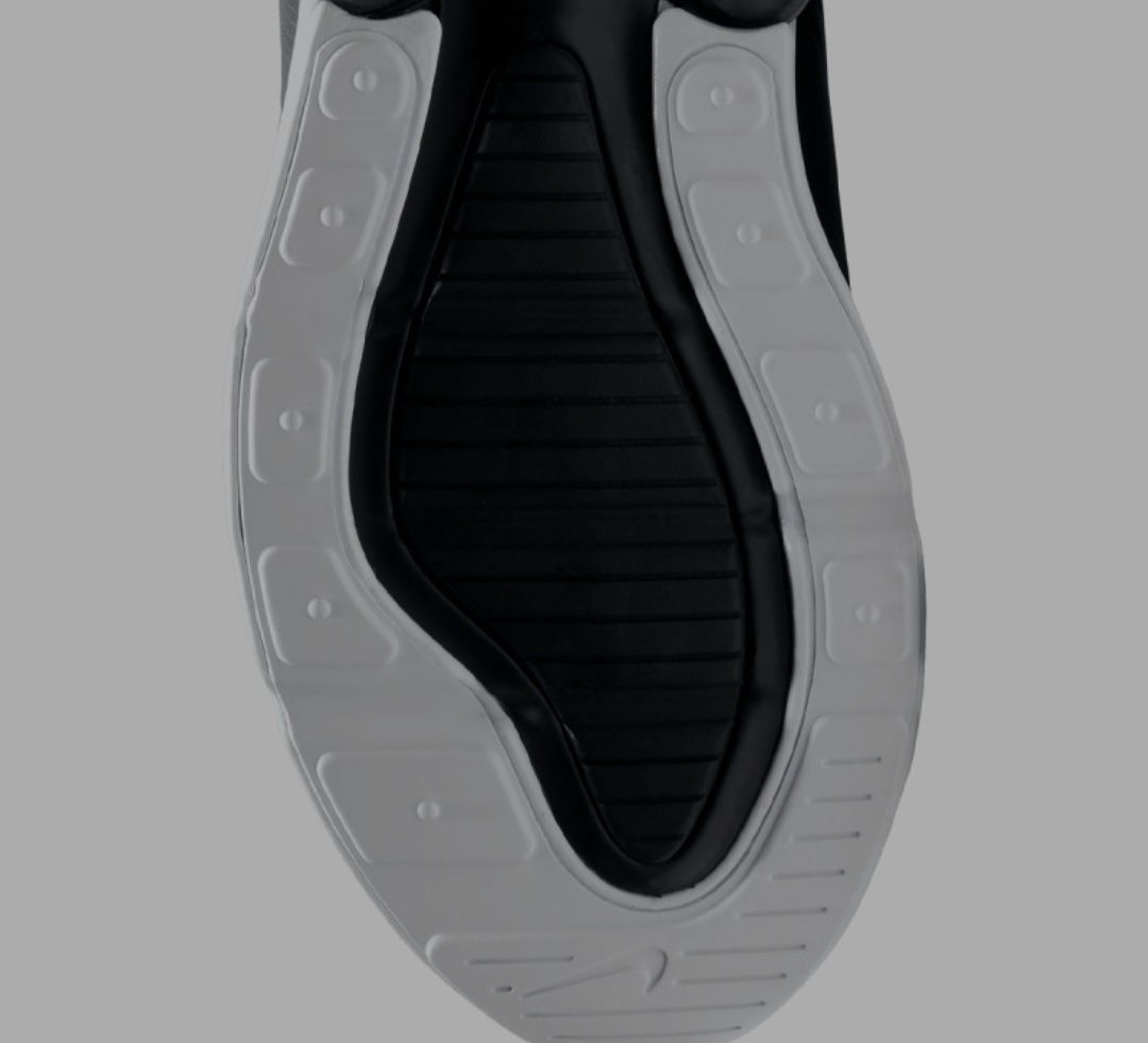 Дамски маратонки Nike Air Max 270