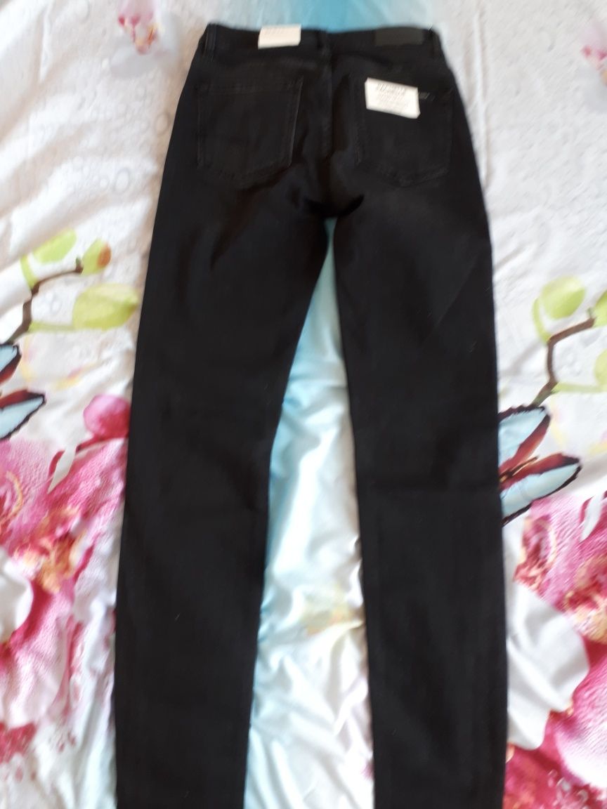 Blugi skinny noi ( 31cm in talie)