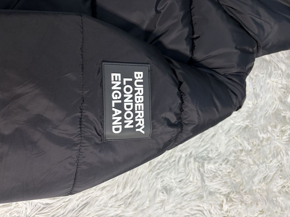 Geaca Burberry Neagra puffer Marimea M