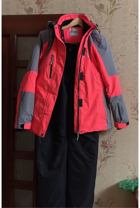 Горнолыжный костюм