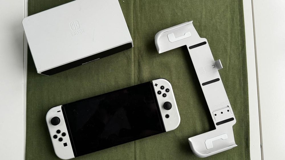 Nintendo switch OLED, încă în Garanție, puțin folosit