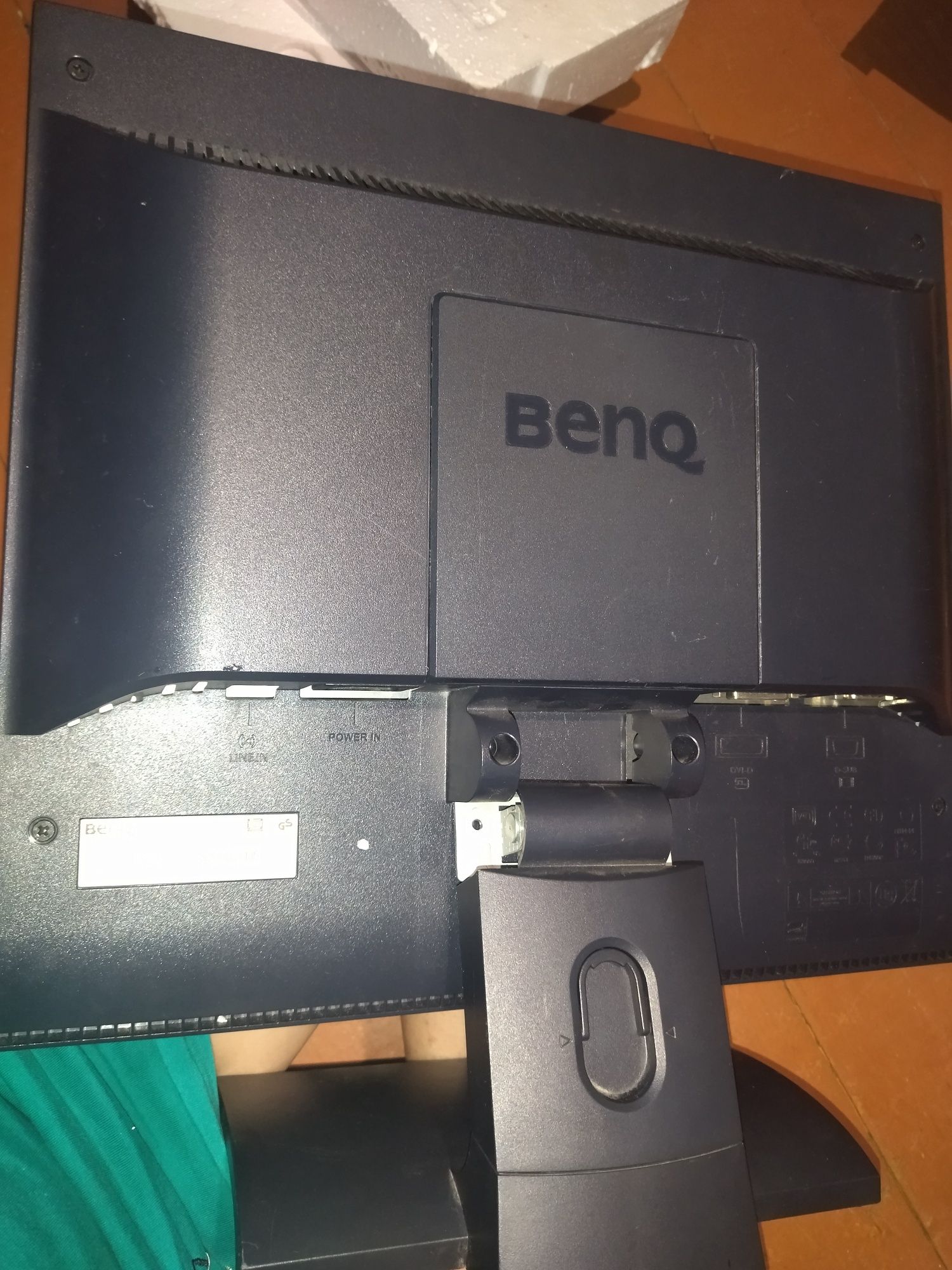 Продам монитор Benq