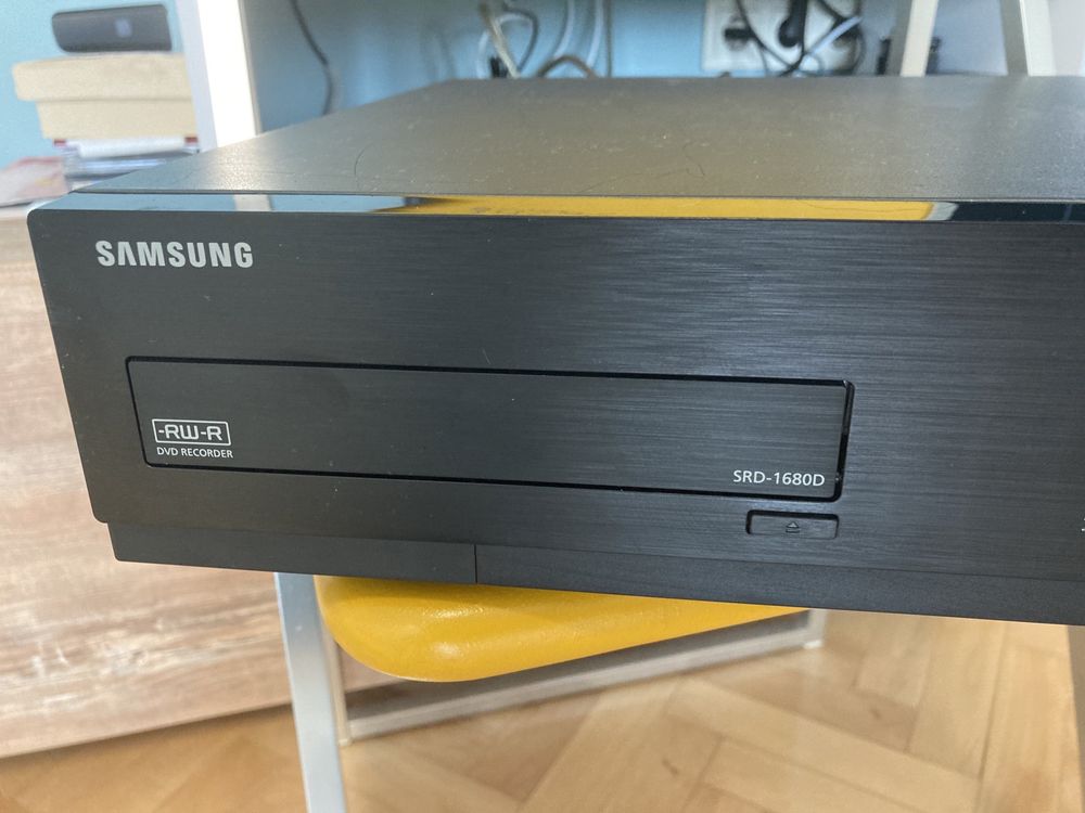Samsung SRD-1680D, 1TB Цифров видеорекордер 16-канален HD DVR