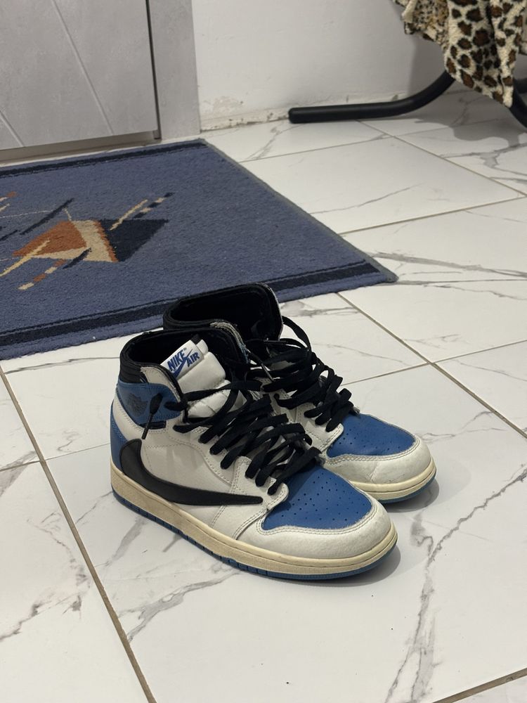 Кроссовки Jordan 1 Retro High OG x Travis Scott x Fragment